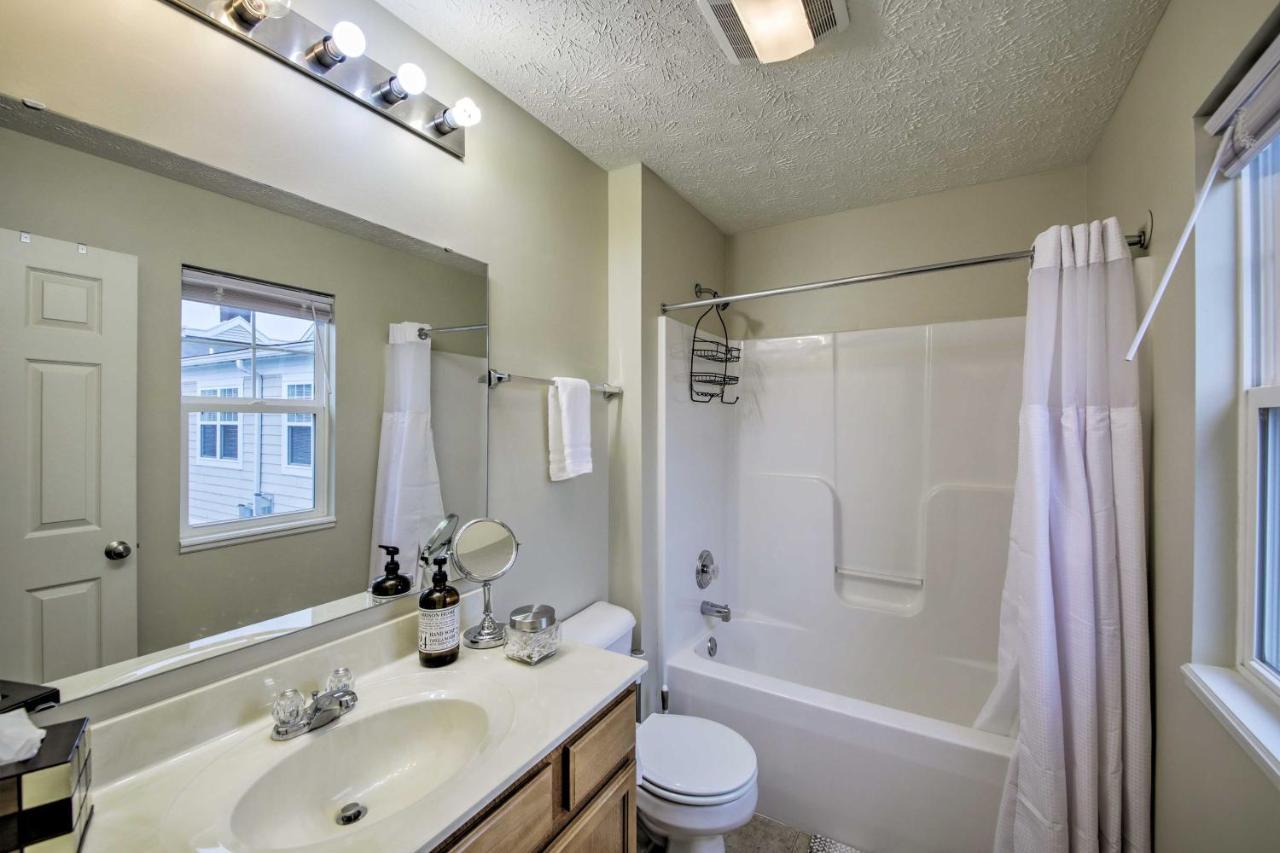 Arts And Design District Condo Steps To Monon Trail Carmel Bagian luar foto